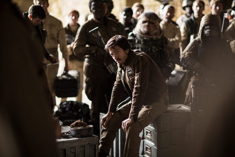 https://www.starwars-universe.com/images/actualites/rogueone/cassian_.jpg