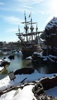Le bâteau pirate Disneyland Paris sous la neige