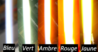 Les différentes couleur de lames possibles, grâce aux sels © Hacksmith Industries